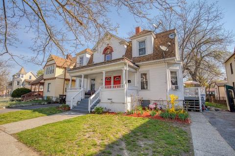 1603 Dwight St, Springfield, MA 01107 photo 1