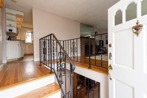 4 Prentiss Rd, Danvers, MA 01923 photo 5