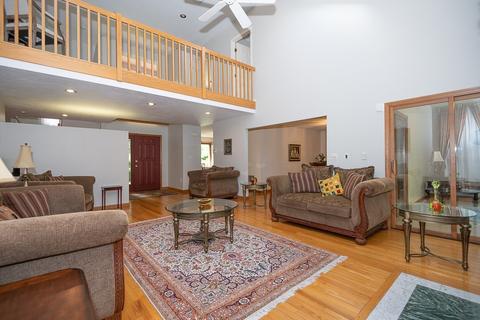 3 Spring Valley Rd, Worcester, MA 01609 photo 17