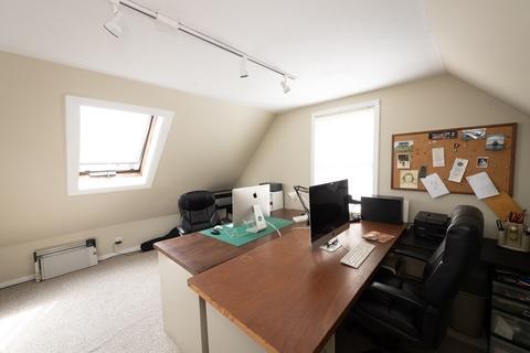 52 Greendale Ave, Needham, MA 02494 photo 14