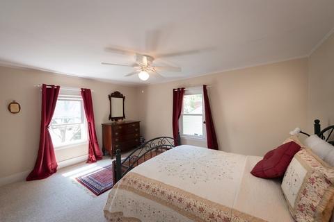 52 Greendale Ave, Needham, MA 02494 photo 16