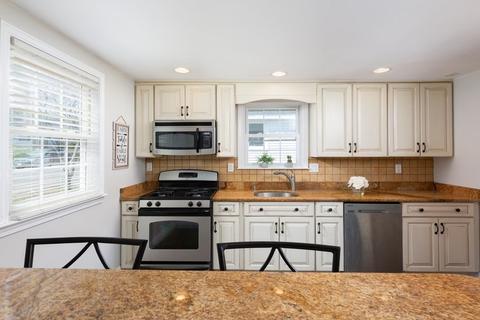 104 Crane St, Dedham, MA 02026 photo 6