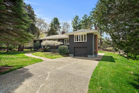 6 Greenbriar Rd, Canton, MA 02021 photo 2