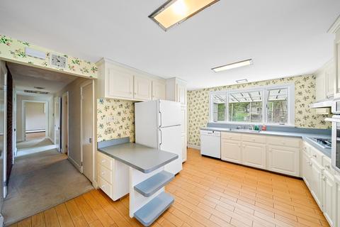 6 Greenbriar Rd, Canton, MA 02021 photo 4