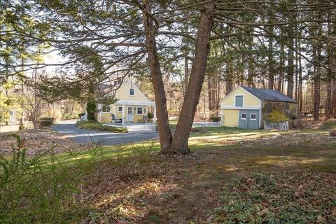 115 S Pleasant St, Hingham, MA 02043 photo 4