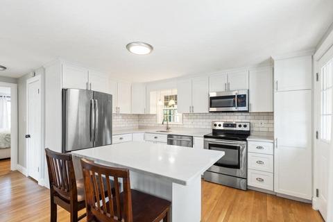 16 Forest St, Saugus, MA 01906 photo 14