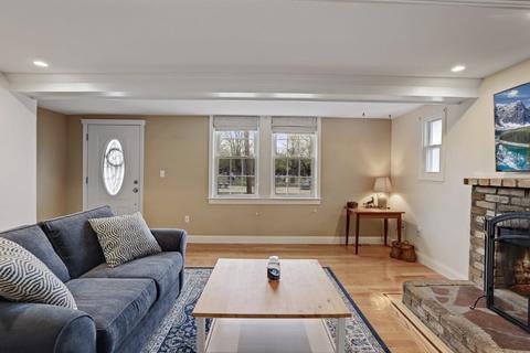 81 Parker St, Maynard, MA 01754 photo 3