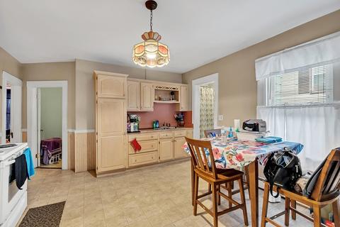 63 Harvard St, Gardner, MA 01440 photo 5