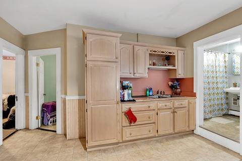 63 Harvard St, Gardner, MA 01440 photo 8