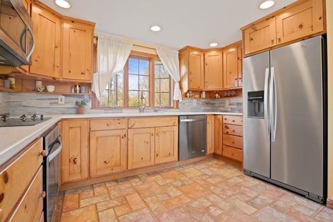 121 Mendon, Sutton, MA 01590 photo 3
