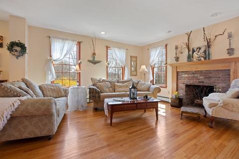 121 Mendon, Sutton, MA 01590 photo 9