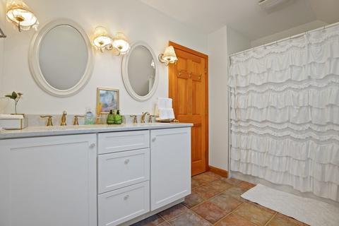 121 Mendon, Sutton, MA 01590 photo 22