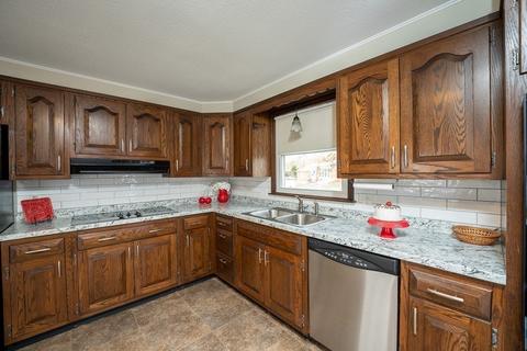 73 Mathieu Dr, Chicopee, MA 01020 photo 9