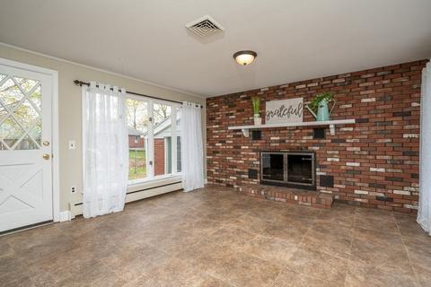 73 Mathieu Dr, Chicopee, MA 01020 photo 13