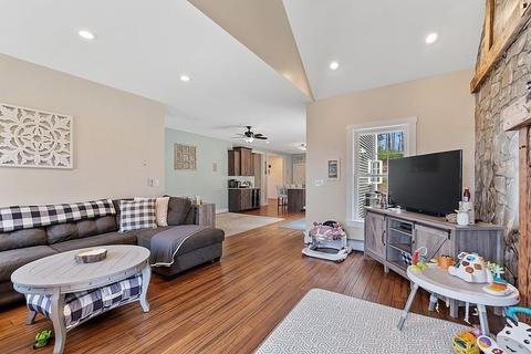 20 E Rindge Rd, Ashburnham, MA 01430 photo 10