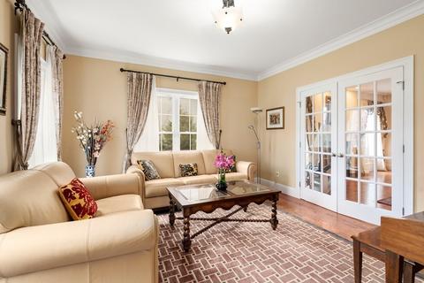11 Shadow Ln, Wellesley, MA 02482 photo 3