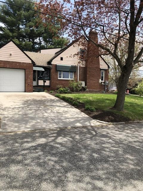 1296 Sumner Ave, Springfield, MA 01118 photo 5