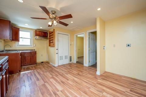 653 Carew St, Springfield, MA 01104 photo 3