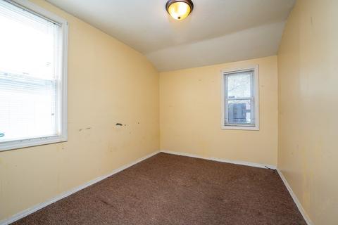 653 Carew St, Springfield, MA 01104 photo 7