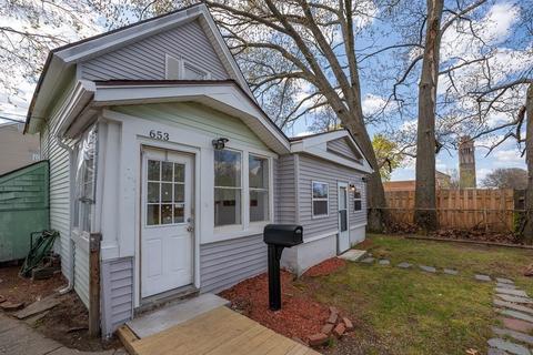 653 Carew St, Springfield, MA 01104 photo 27