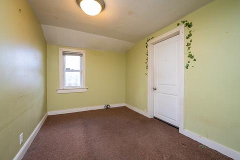 653 Carew St, Springfield, MA 01104 photo 10