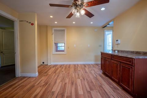 653 Carew St, Springfield, MA 01104 photo 5