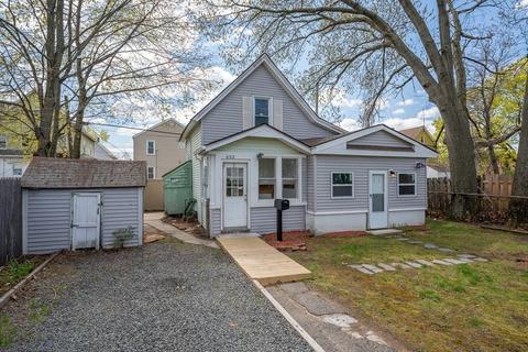 653 Carew St, Springfield, MA 01104 photo 2