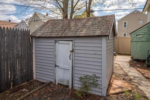 653 Carew St, Springfield, MA 01104 photo 25