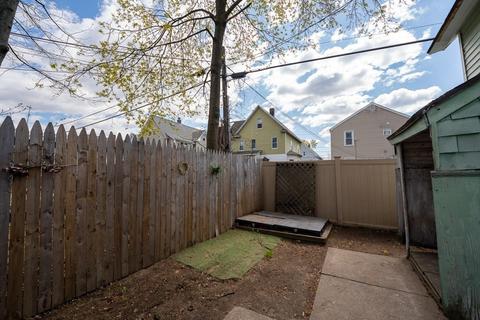 653 Carew St, Springfield, MA 01104 photo 23