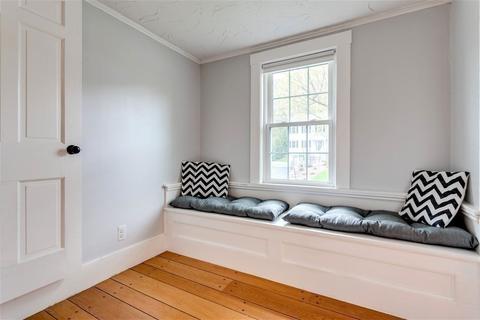 23 Beechmont St, Worcester, MA 01609 photo 23