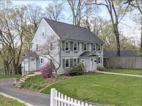 23 Beechmont St, Worcester, MA 01609 photo 1