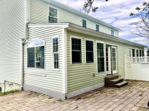 264 E Main St, Chicopee, MA 01020 photo 5