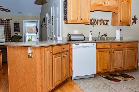 1 Concord Ct #B, Webster, MA 01570 photo 8