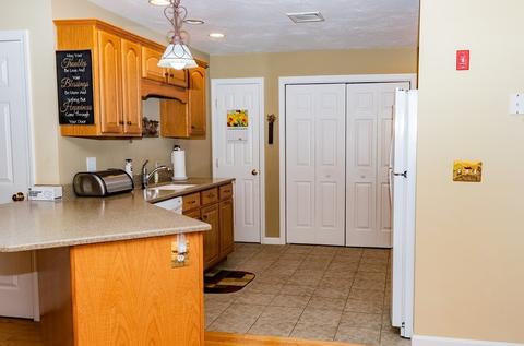 1 Concord Ct #B, Webster, MA 01570 photo 10