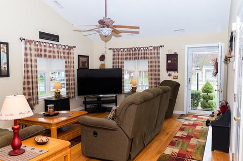 1 Concord Ct #B, Webster, MA 01570 photo 15