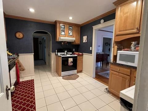 131 Valentine St, Fall River, MA 02720 photo 8