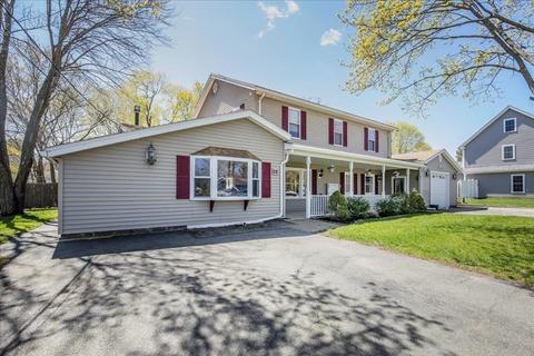33 Coolidge Rd, Danvers, MA 01923 photo 2