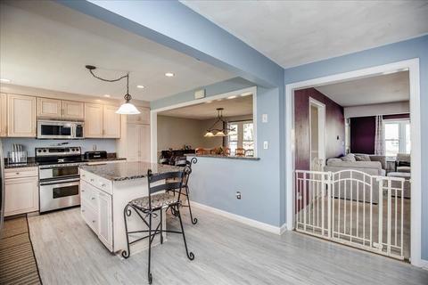 33 Coolidge Rd, Danvers, MA 01923 photo 6