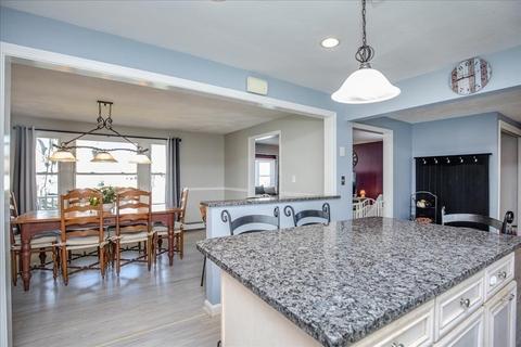 33 Coolidge Rd, Danvers, MA 01923 photo 7