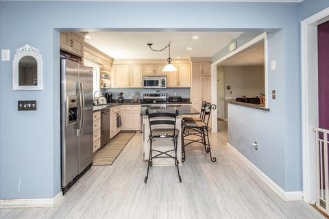 33 Coolidge Rd, Danvers, MA 01923 photo 5