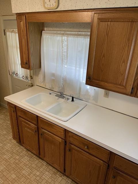 28 Cole St, Springfield, MA 01119 photo 4