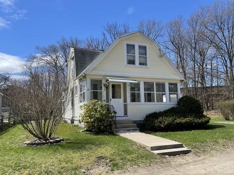 28 Cole St, Springfield, MA 01119 photo 1