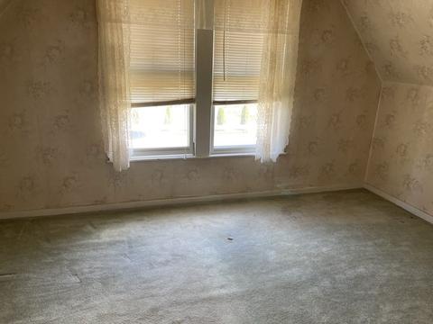 28 Cole St, Springfield, MA 01119 photo 12