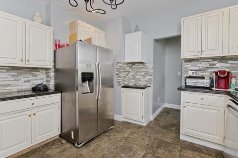 64 Westford Ave, Springfield, MA 01109 photo 11