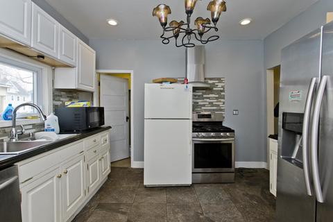 64 Westford Ave, Springfield, MA 01109 photo 12