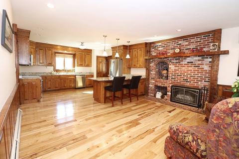 5 Jonathan Ln, Townsend, MA 01474 photo 4