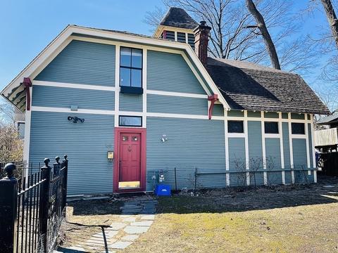 360 Maple St, Springfield, MA 01105 photo 2