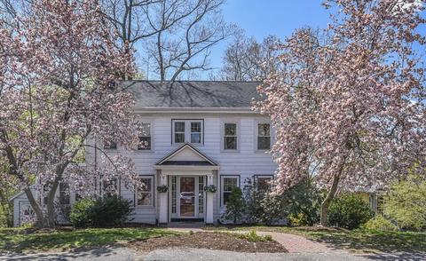 57 Circuit Rd, Dedham, MA 02026 photo 1