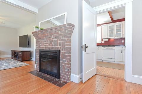 76 Maple St, Framingham, MA 01702 photo 16