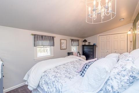 46 E Street Ave, Chicopee, MA 01020 photo 22